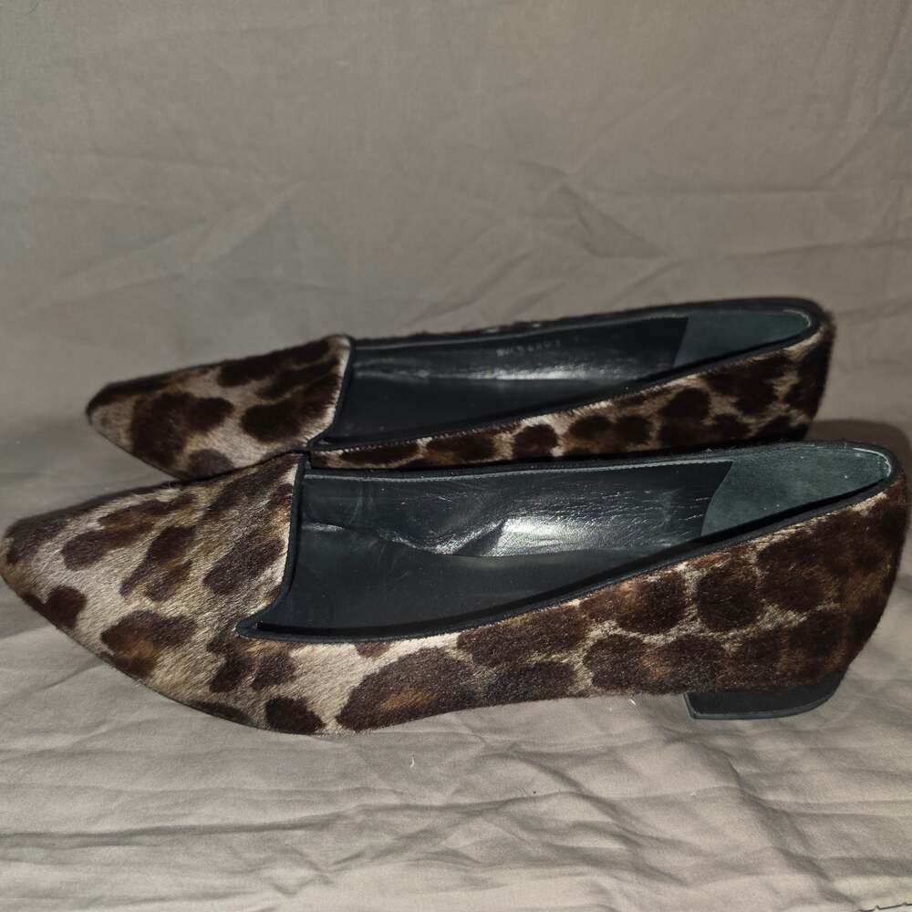Stuart Weitzman Leopard Print Calf Hair Pointed Toe Loafers made in Spain